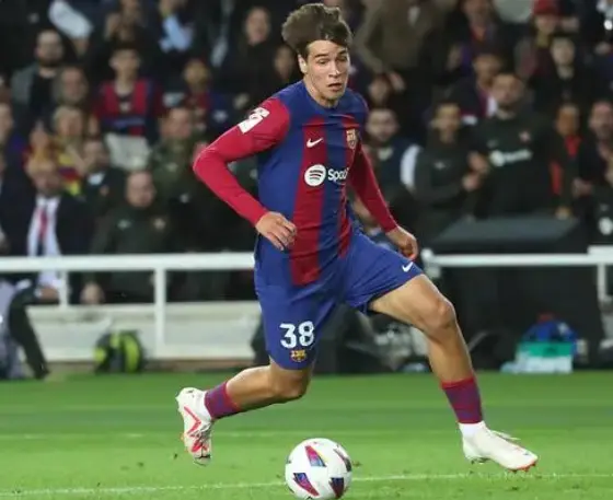 匠心智策 一大批年轻球员及时出现，最终才是让巴萨缓了一口气